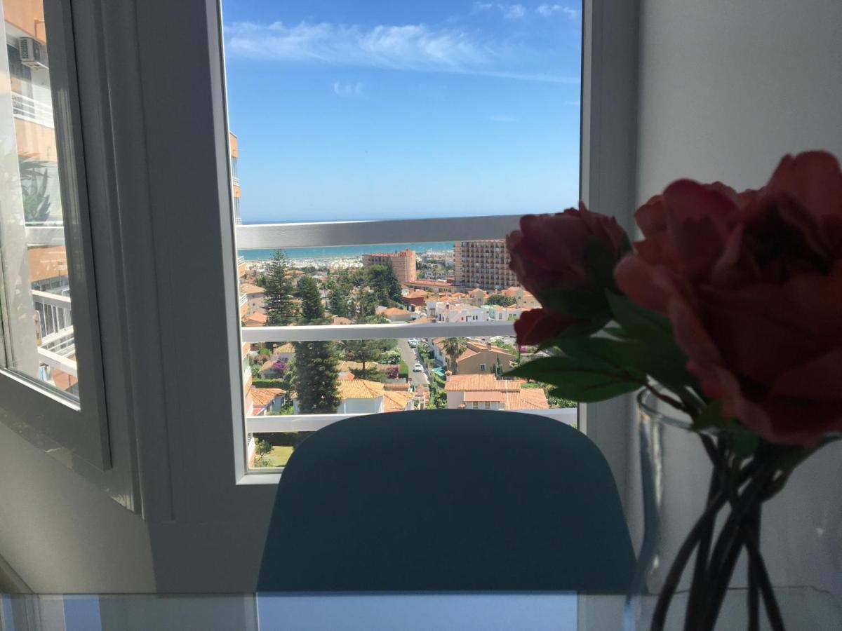 Appartement Bright Apt. With Sea View And Pool